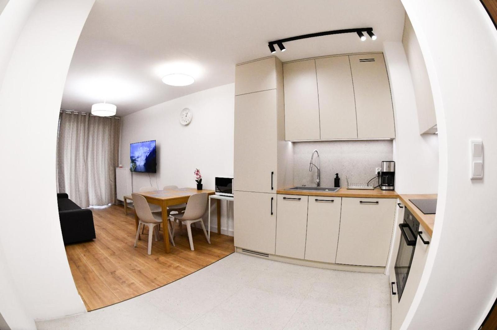 Elegant Two-Room Apartment, Sleeps 4, Near Turon Arena, With Balcony Cracovia Exterior foto